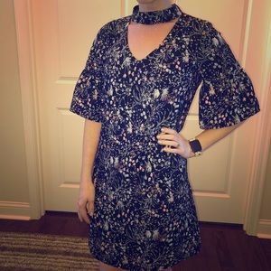 Floral shift dress with flared sleeve